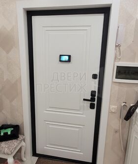 Входная дверь Лабиринт KARMINA 26 - Эмаль RAL 9003 - фото внутри.jpg